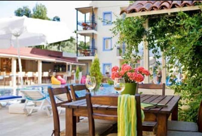 Merve Apartments, Your Home From Home In Central Bodrum, Street Cats Frequent The Property, Not All Apartments Have Balconies , Ground Floor Have Terrace With Table And Chairs Zewnętrze zdjęcie